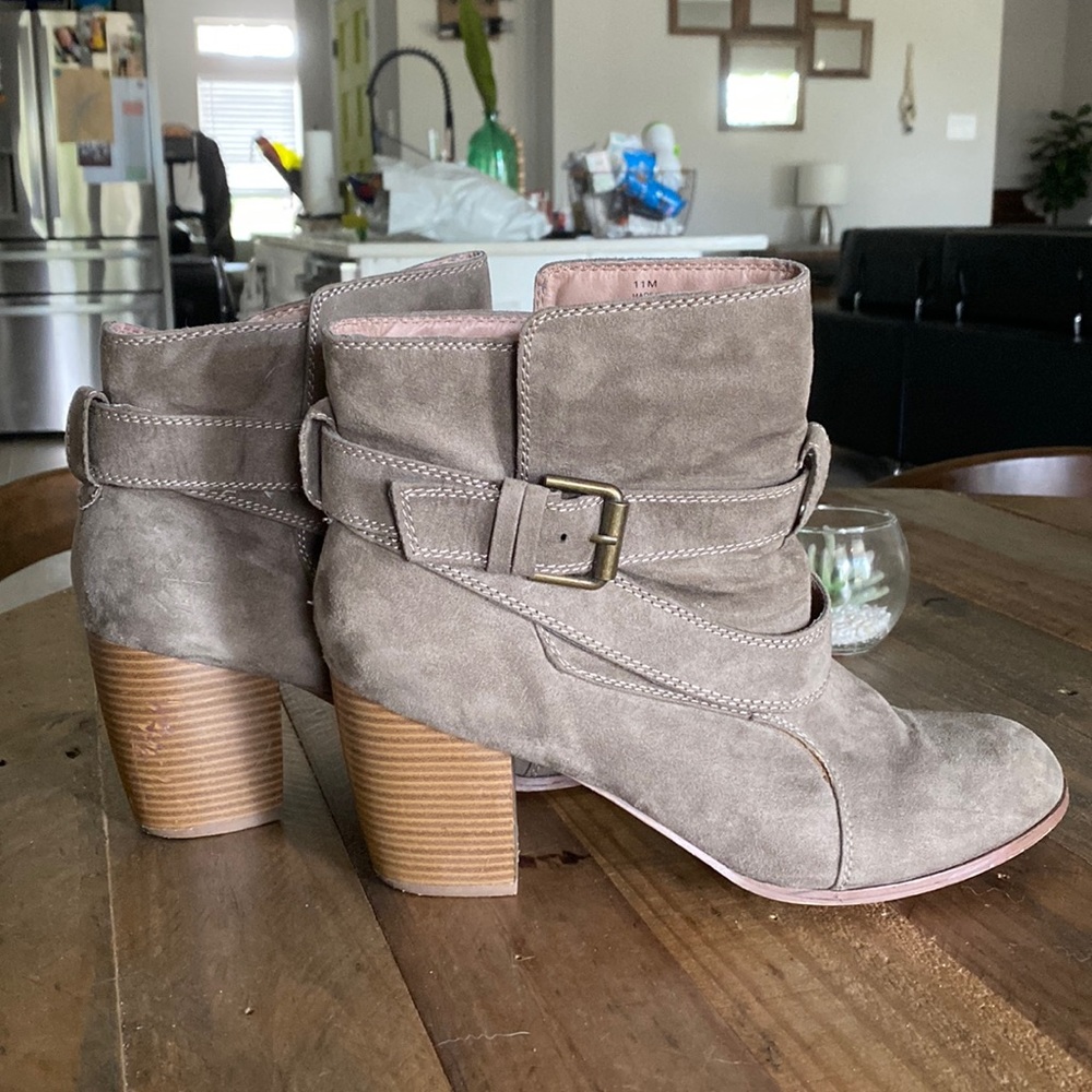 American Eagle Outfitters Chunky Heel Buckle Booties Gray Size 11